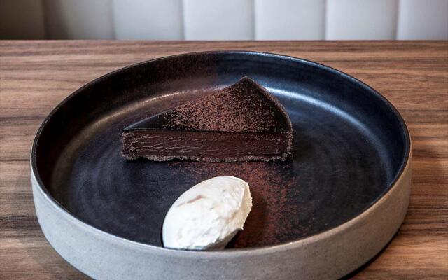 Sofitel Paris Arc de Triomphe