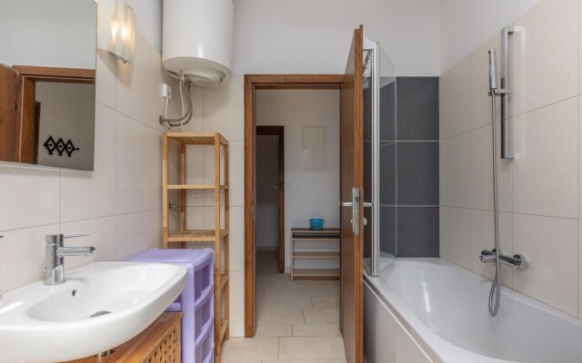 Nice Home in Njivice With Wifi and 2 Bedrooms