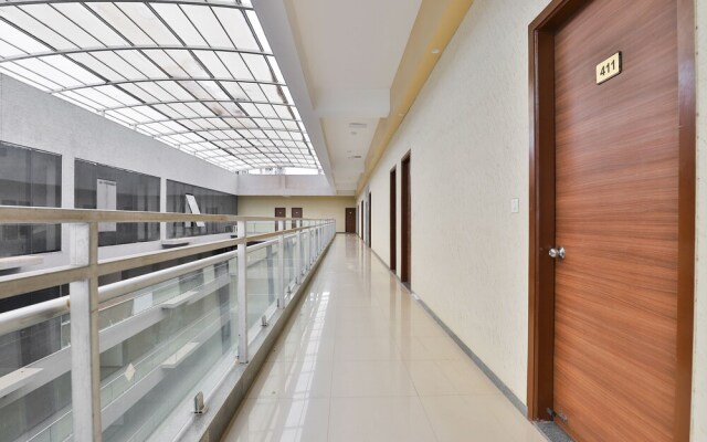 OYO 18775 Utsav Banquet And Rooms