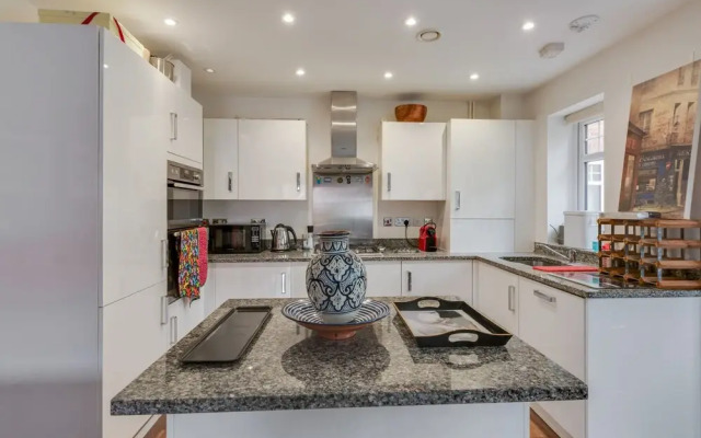 NEW 2BD Flat Great Location Heart of Maidenhead