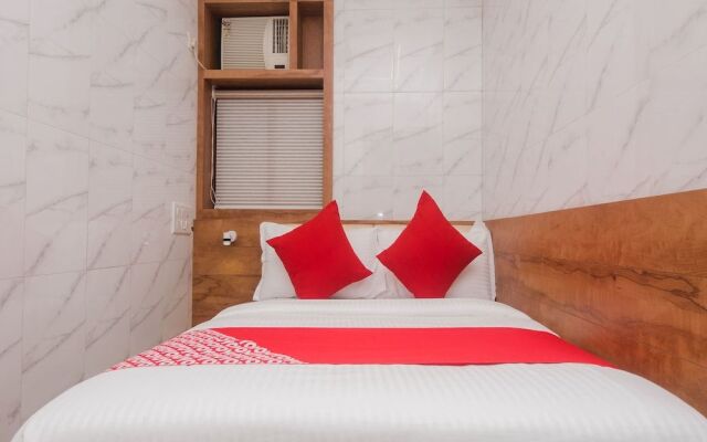 OYO 17202 Hotel Indore