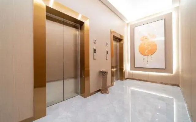 Ling Yun Hua Guan Hotel
