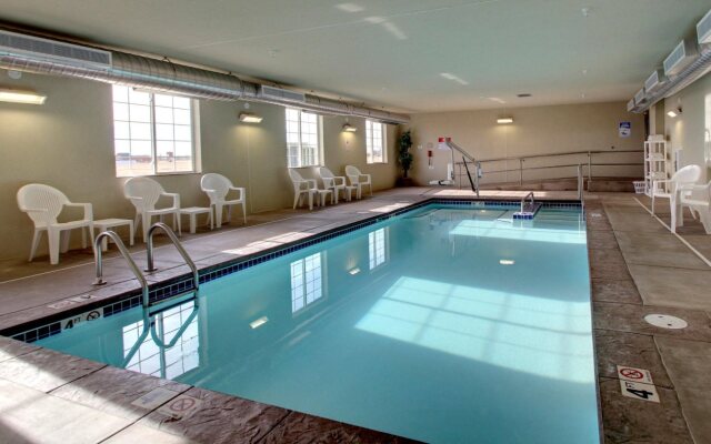 Cobblestone Hotel & Suites - Wayne