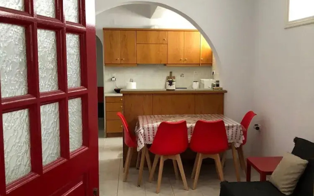 Cozy and Peaceful Apartment in the Center of Naxos