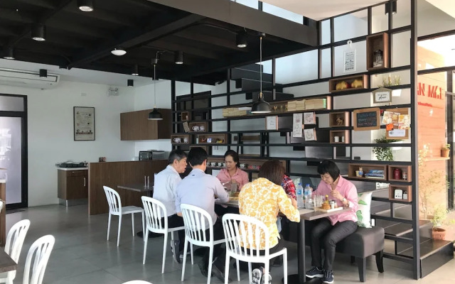 Baan Mae Suvarnabhumi Airport