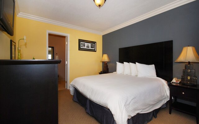 Solaire Inn & Suites