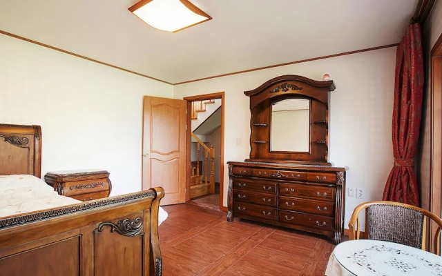 Crown Castle Pension