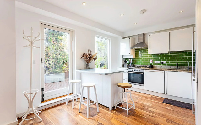 3 Bed Luxury Penthouse in Shoreditch