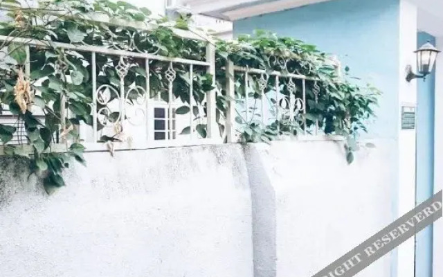 Weiwen Huaming Hostel
