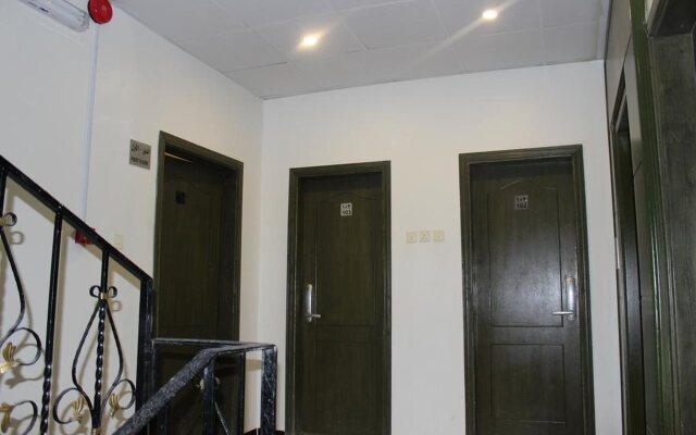 Al Amoria Furnished Apartments 3