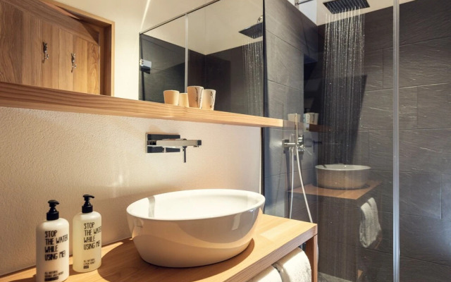 Conrad's Mountain Lodge