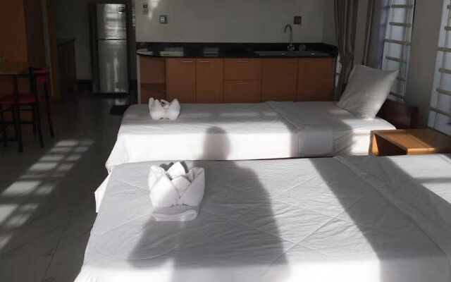 Full Moon Hotel And Apartment