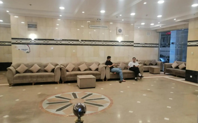 Hayah Grand Hotel