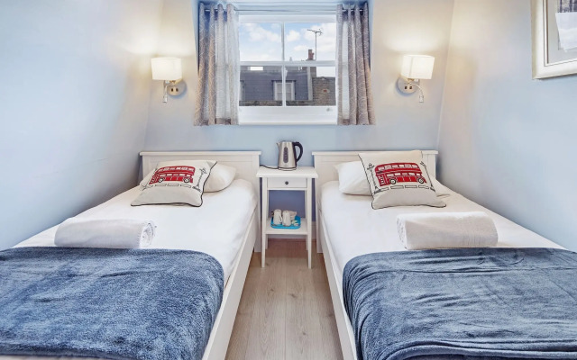 Astor Kensington Hostel