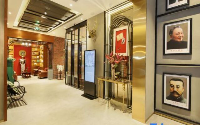 TIANJIN West Railway Station TIANJIN Eye JAMES JOYCE COFFETEL