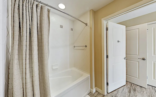 Sd7901l1 2 Bedroom Condo