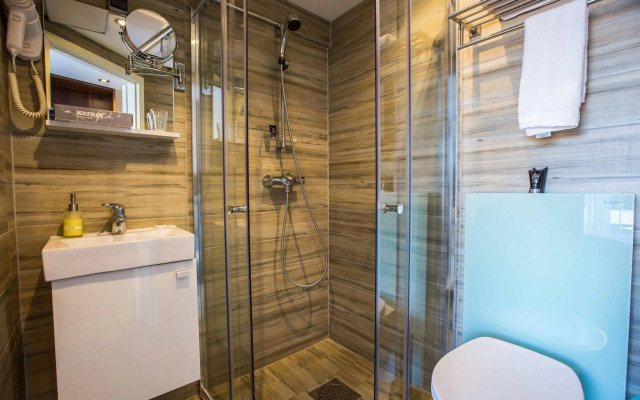 SuperStay Hotel