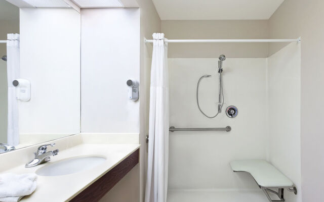 Baymont Inn & Suites Tullahoma