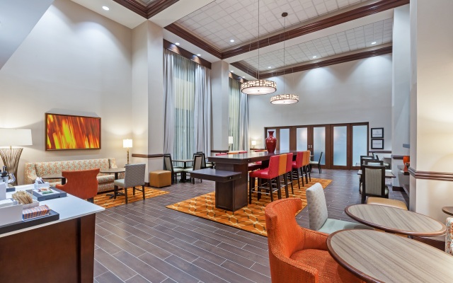 Hampton Inn & Suites Wixom