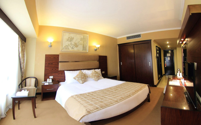 Pyramisa Suites Hotel Cairo