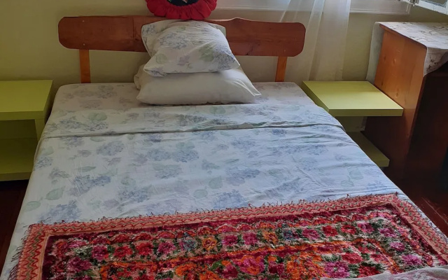 Room in Guest Room - Healthy Retreat Holiday in Mountain