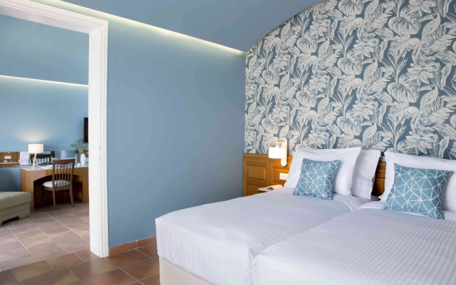 Zeus Eretria Resort