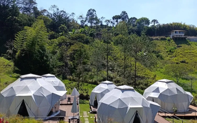 Glamping La Quinta Dimensión