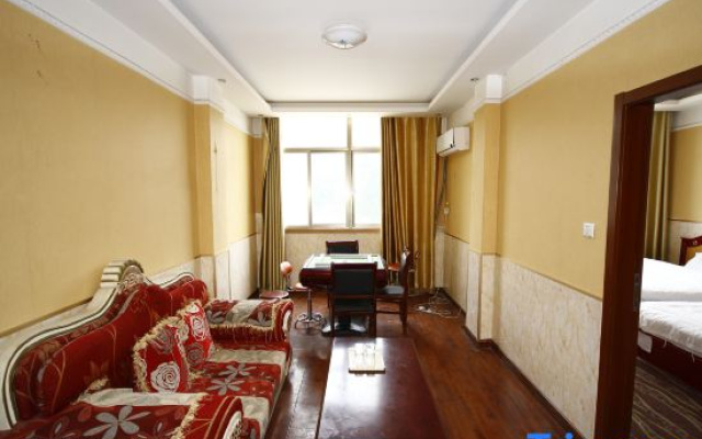 Shanxian Oriental Capital Hotel