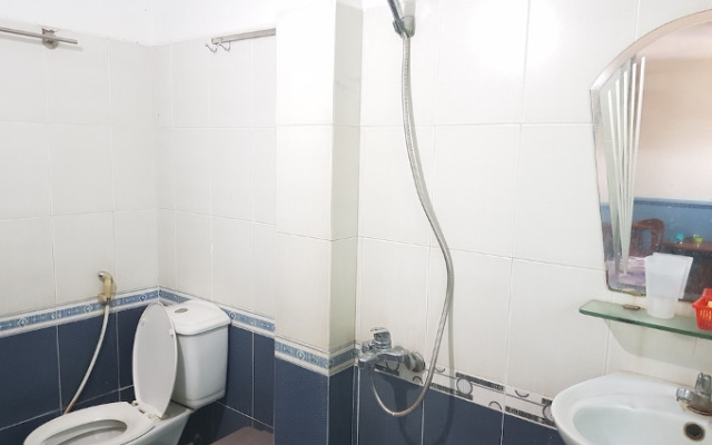 Van Thanh Dat Hotel by OYO Rooms