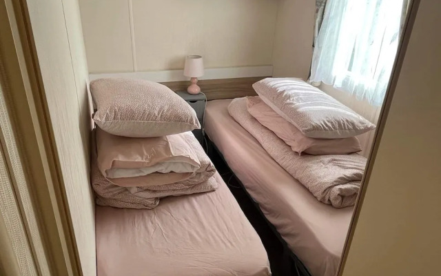Budget 3 Bedroom Caravan With Decking at Heacham