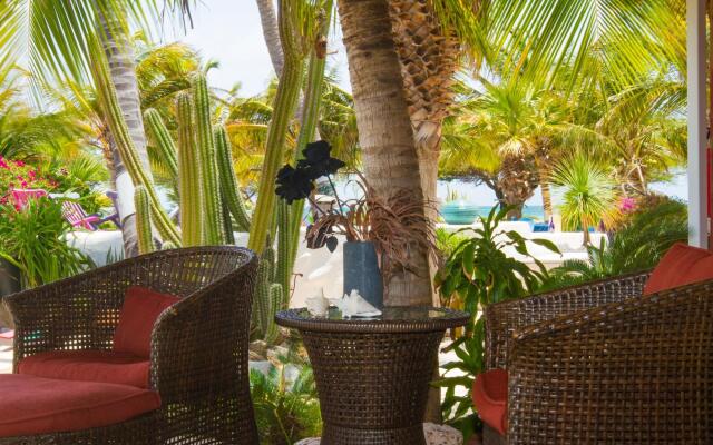 Beach House Aruba Apartments