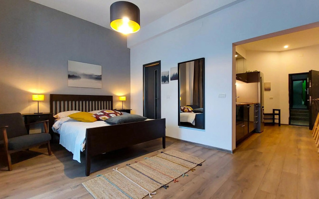 AMZEI Studios & Suites