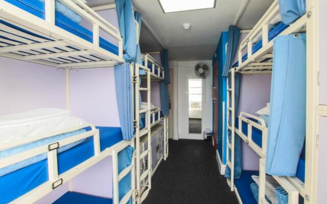 Smart Hyde Park View - Hostel