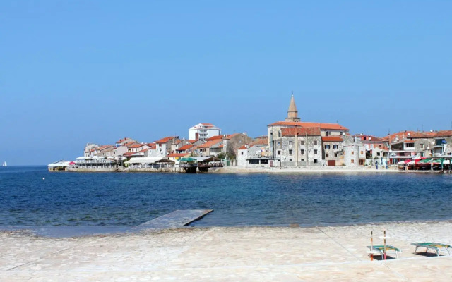 Studio Umag 7126a