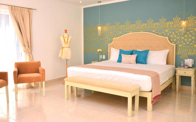 Unic Design Hotel - Near Mamitas Beach Club