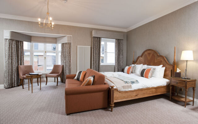 Wivenhoe House Hotel