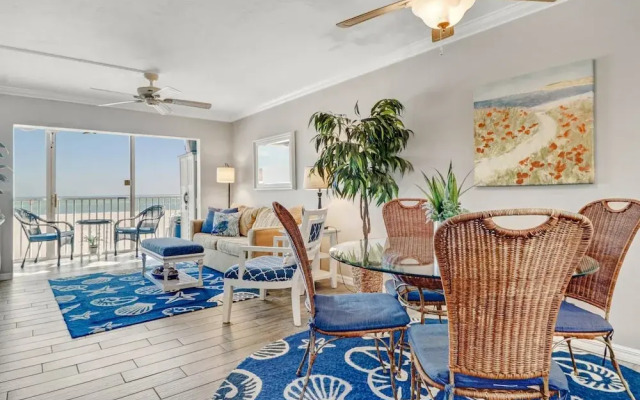 Castle Beach 402