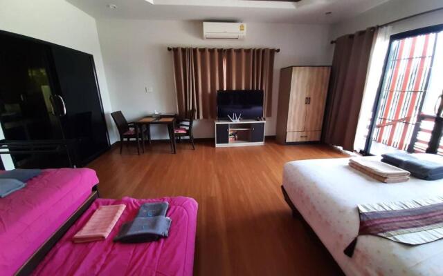 Lipe Banyan Apartments