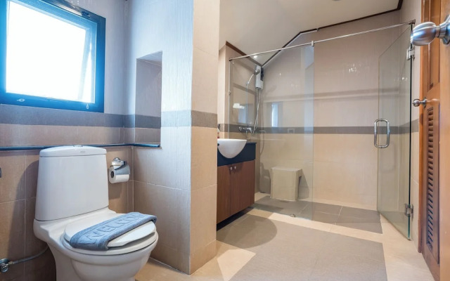 Natcha Pool Villa by Warin