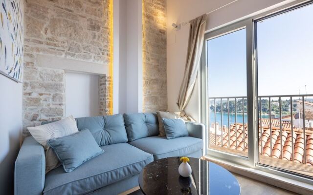 The View Apartment Old Town by Irundo