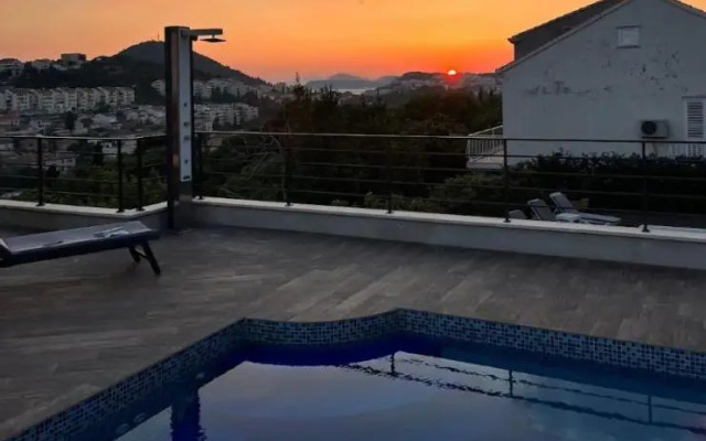 Residence top location apt. 1 Marghareta with sea view