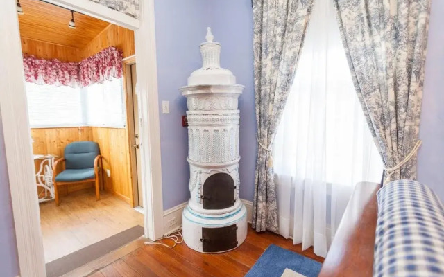 Historic Sevilla House Bed And Breakfast