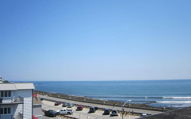 Atlantic Breeze Suites