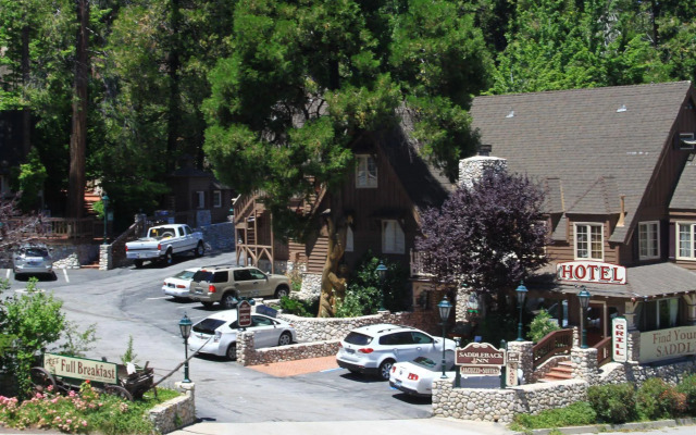 Saddleback Inn