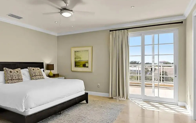Luxury Penthouse Condo With 360 Oceanviews