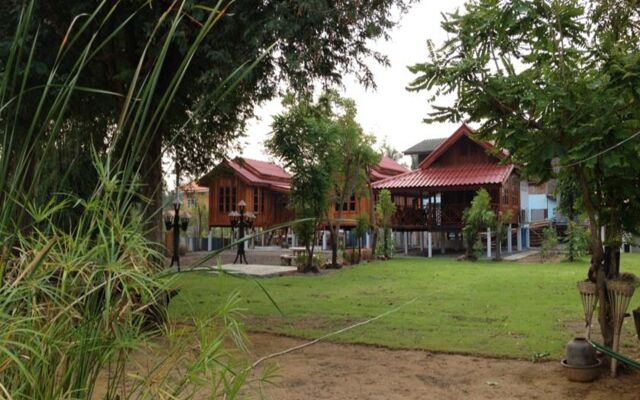 The Little Lopburi Village