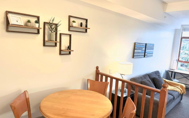 Alpenglow Lodge Family Studio with Sofa Bed by MVA