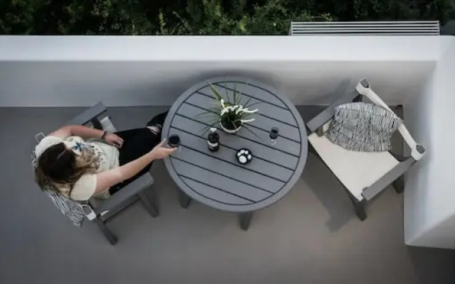 Uncle's Luxury Adamas Suites