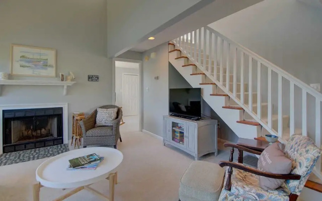 Spot Tail by Peace Vacations