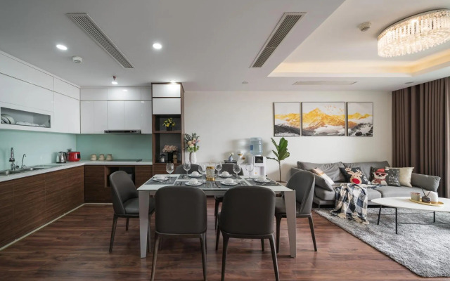 Troy House - D'Leroi Soleil - 59 Xuan Dieu